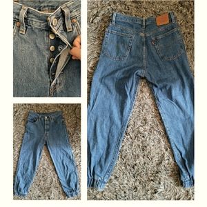 Levis High Rise Vintage Jeans